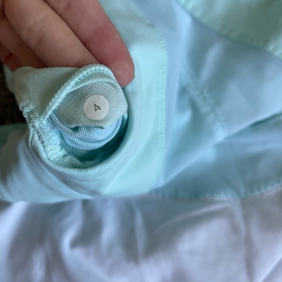 Lululemon tank top - Picture 3 of 4